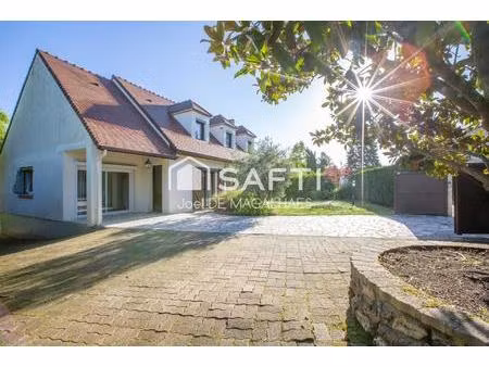 vente maison 7 pièces 180 m² dampierre-en-yvelines (78720)