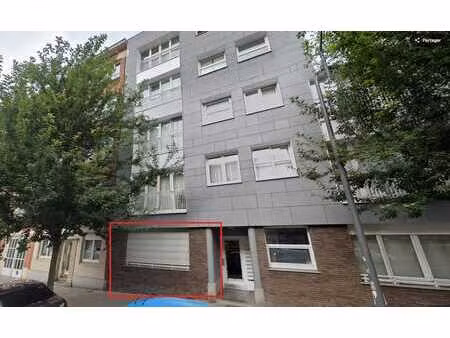 vente publique d'un appartement en rez-de-chaussée