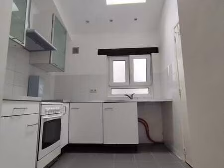 calm apartment backyard