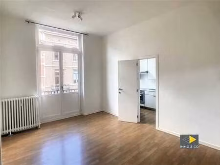 quartier européen - appart 1 ch de +/- 60 m²