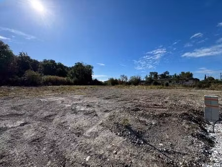 terrain constructible viabilisé à vendre