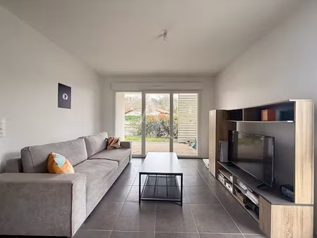 vente appartement 2 pièces 42.87 m² à saint-jean-d'illac (33127)  189 900 €