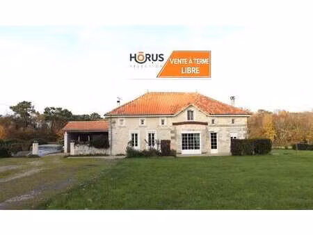 vente maison viager à villexavier (17500) : à vendre viager / 266m² villexavier