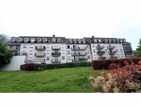 etampes centre  f2 dans résidence sécurisée proche centre ville et gare