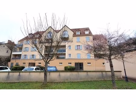 exclusivite - appartement f3 avec balcon et parking dans résidence avec ascenseur