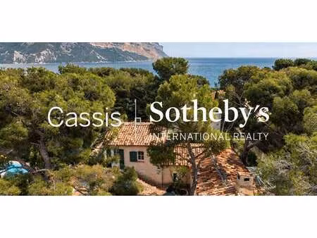 maison avec piscine en bord de mer cassis (13)