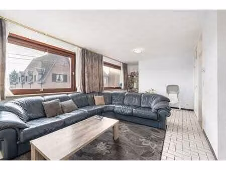 appartement spacieux avec grand garage à lebbeke