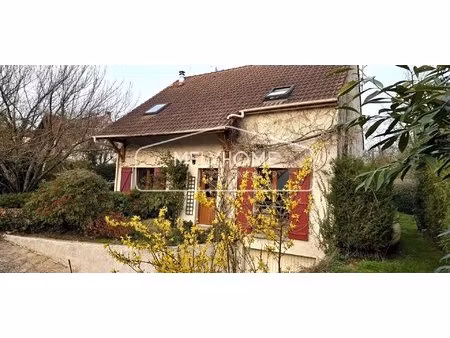 maison familiale 4 chambres – sous-sol total – terrain 1 000 m² – dpe c