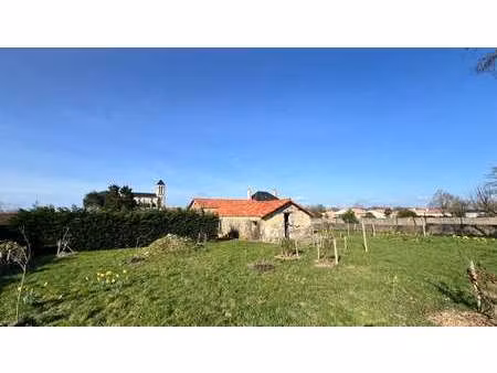 vente maison à saint-julien-des-landes (85150) : à vendre / 214m² saint-julien-des-landes
