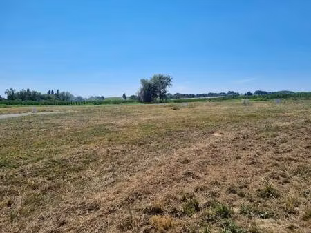 terrain constructible viabilisé à vendre