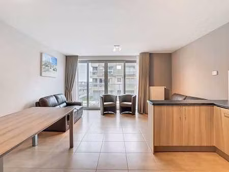 appartement ensoleillé de 2 chambres à louer dans un endroit