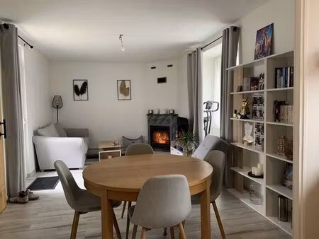 l’agence immotransactions vous propose en exclusivité cette charmante maison  habitable de