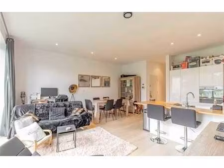 fort jaco - appt 1ch + bur – moderne lumineux