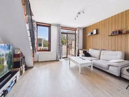 appartement triplex avec deux chambres et terrasse. top prod