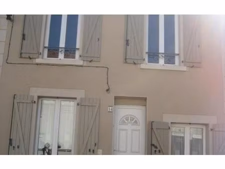 location maison  m² t-3 à lizy-sur-ourcq  825 €