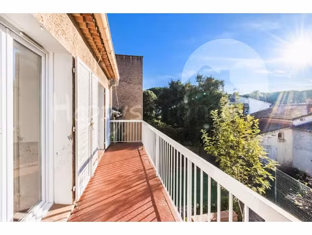 vente appartement 4 pièces 83 m² à hyeres (83400)  349 000 €