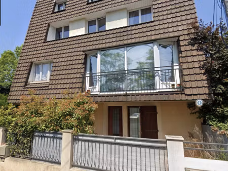 immeuble constitué de 5 appartements