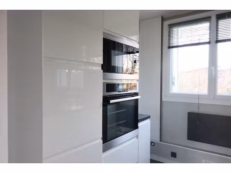 le port-marly - apt 4 pièces avec cheminée et cave.