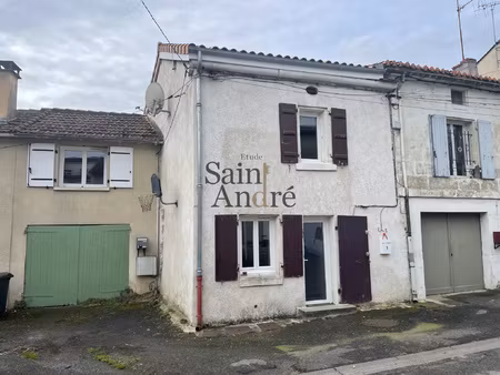 maison de ville avec jardin et dépendances
