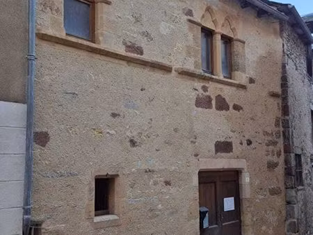dépendance en pierre  coeur de village saint come d'olt
