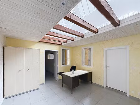 bureau et entrepôt à louer dans le centre ville yssingeaux