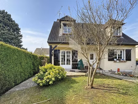 exclusivité maison indépendante avec jardin chaumontel