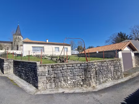 maison à vendre 4 pièces tonnay boutonne (17)- plain-pied- jardin- garage