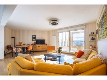 ***visite virtuelle sur demande – marseille 4eme - t3 71 m² – terrasses – vue dégagée – bo