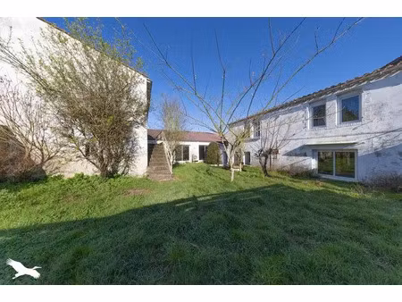 vente maison à palluau (85670) : à vendre / 703m² palluau