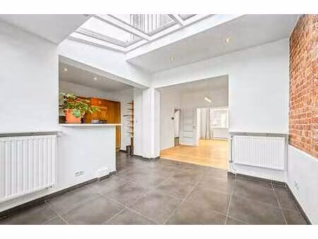 maison familiale lumineuse  4 ch - 2 sdb et jardin verdoyant