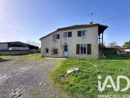 maison de campagne à luzay (79100)
