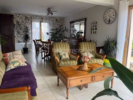 maison de 109 m² à montours