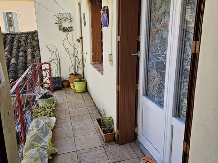 appartement t4 avec balcon vendu occupe