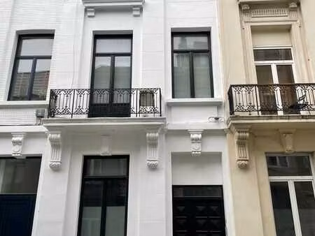 proximite place stephanie superbe immeuble de rapport