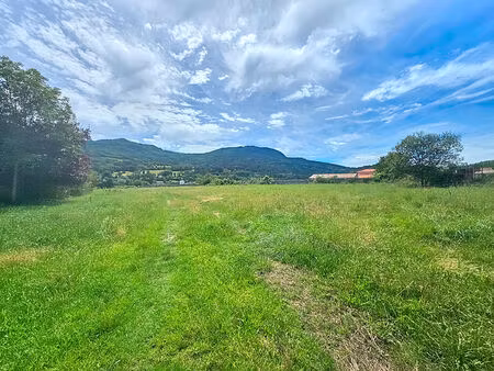 exclusivite ! terrain avec vue dégagée de 754 m2 dans le centre de retournac