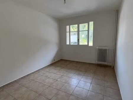 2 pièces nice pasteur