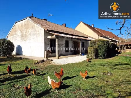 arlay (39 jura)  à vendre maison à rénover  sur terrain clos et arboré de 1086 m²