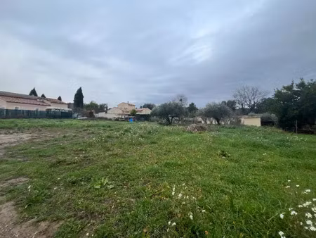vente terrain 540 m² à la motte (83920)  168 000 €