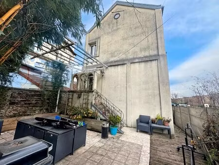 maison de 153.5m² (202.39m² au total) surface terrain : 266m² proche rer b