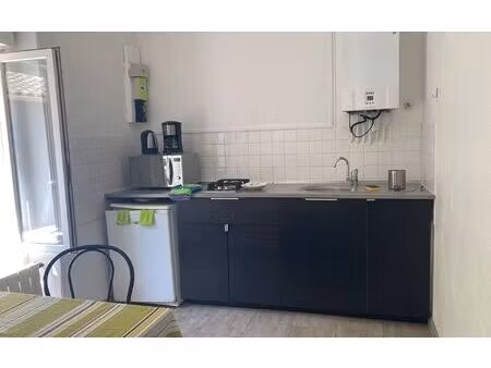 location appartement  m² t-1 à périgueux  349 €