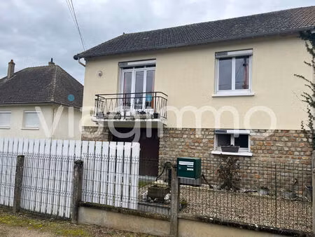 maison malicorne sur sarthe 5 pièce(s) 80 m2