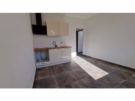 studio refait à neuf - saint germain en laye