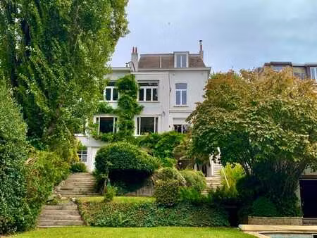 forest  belle maison familiale sur vaste terrain orienté oue