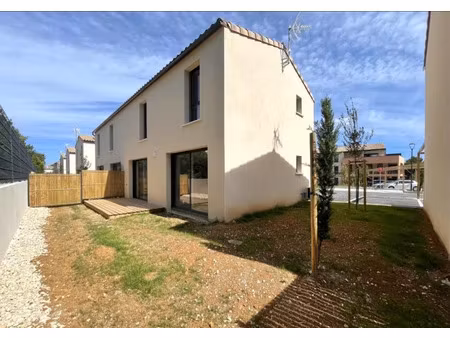 location meublée villa 4 pièces 90.09 m² à uzès (30700)  1 150 €