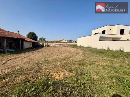 terrain à bâtir viabilisé 690 m² - 01750 replonges