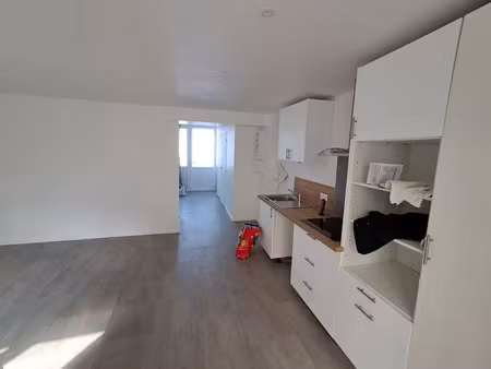 location maison 3 pièces 60 m² à saint-aubin-des-châteaux (44110)  610 €