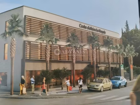 location locaux professionnels 26 m² à narbonne (11100)  1 042 €