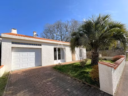 vente maison à sainte-flaive-des-loups (85150) : à vendre / 108m² sainte-flaive-des-loups