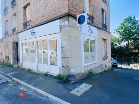 location locaux professionnels 67 m² à fontenay-sous-bois (94120)  10 800 €