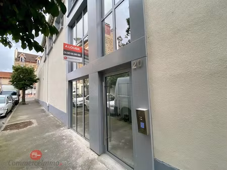 location locaux professionnels 530 m² à les pavillons-sous-bois (93320)  72 000 €